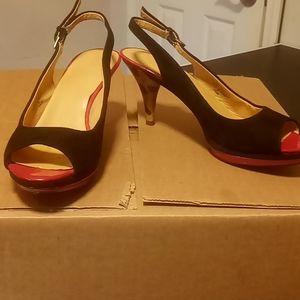 Feeling sexy!!! Woman's cheetah print heels